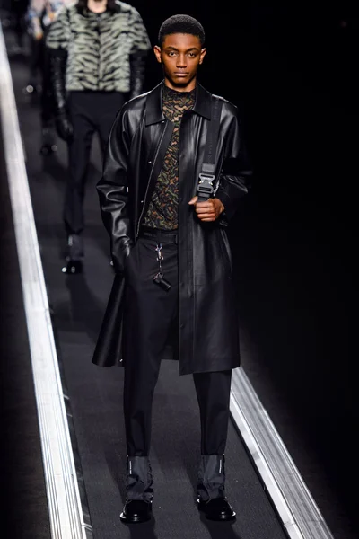 Look 20